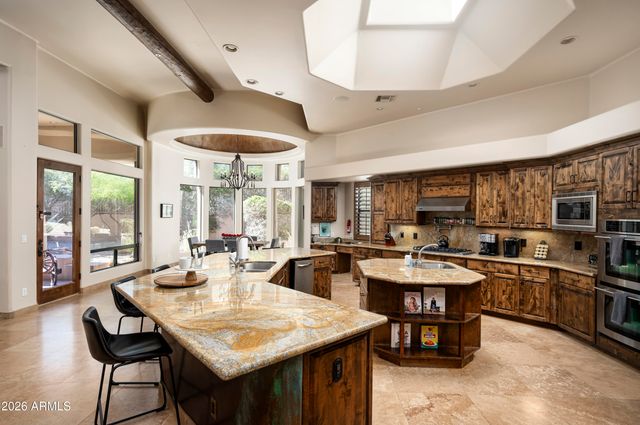 7624 E STAGECOACH Pass, Carefree, AZ 85377