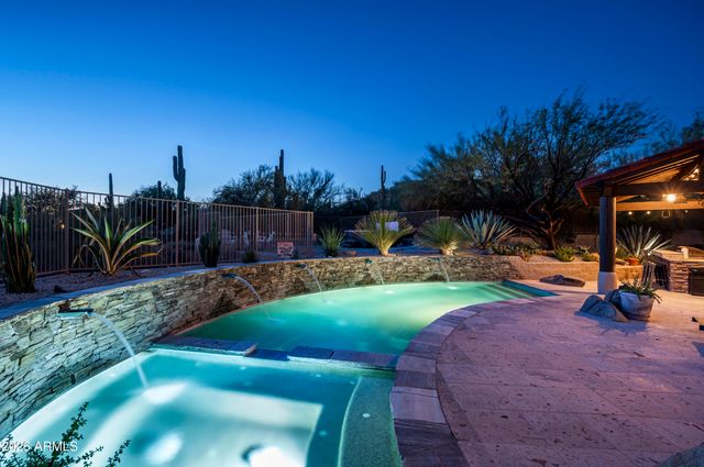 7624 E STAGECOACH Pass, Carefree, AZ 85377