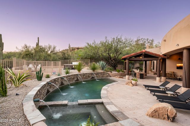 7624 E STAGECOACH Pass, Carefree, AZ 85377