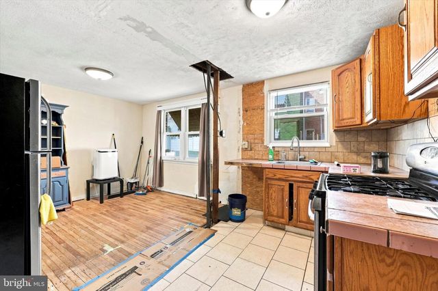 48 GILPIN RD, Upper Darby, PA 19082