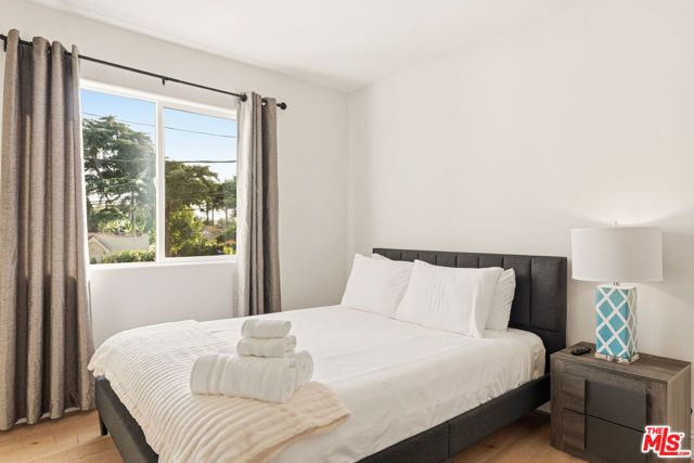 2741 S Palm Grove Avenue, Los Angeles, CA 90016