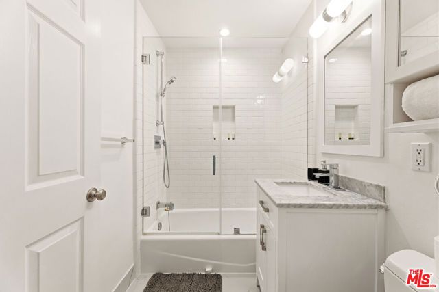 2741 S Palm Grove Avenue, Los Angeles, CA 90016