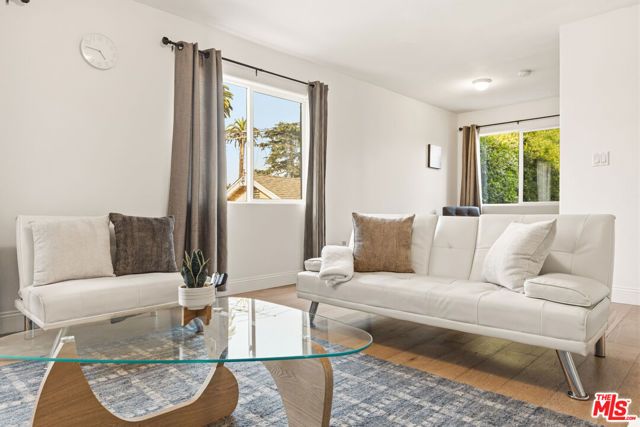 2741 S Palm Grove Avenue, Los Angeles, CA 90016