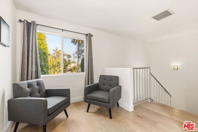 2741 S Palm Grove Avenue, Los Angeles, CA 90016