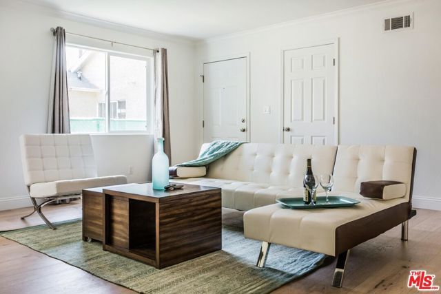 2741 S Palm Grove Avenue, Los Angeles, CA 90016