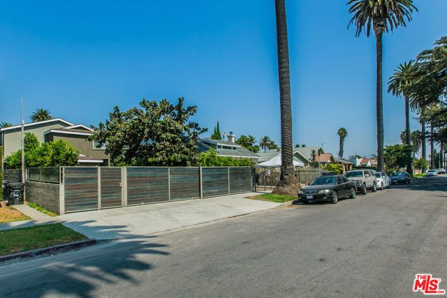 2741 S Palm Grove Avenue, Los Angeles, CA 90016