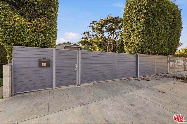 2741 S Palm Grove Avenue, Los Angeles, CA 90016