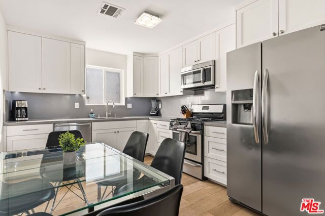 2741 S Palm Grove Avenue, Los Angeles, CA 90016