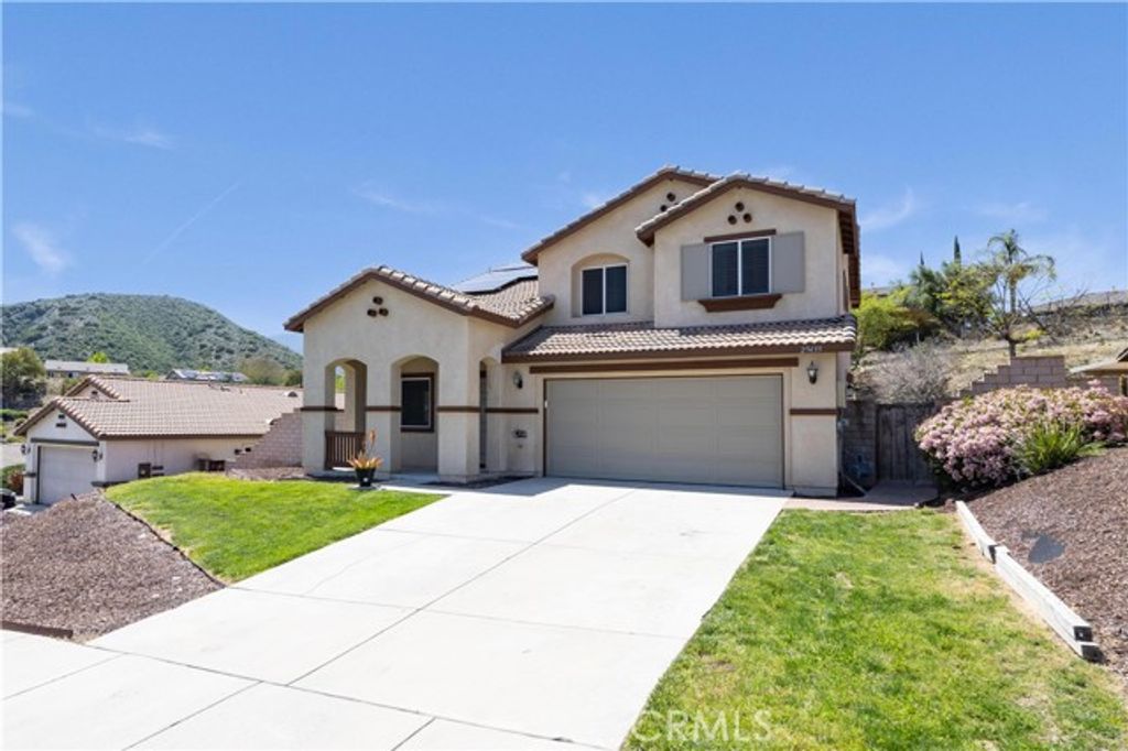 29435 Falling Leaf Drive, Lake Elsinore, CA 92530