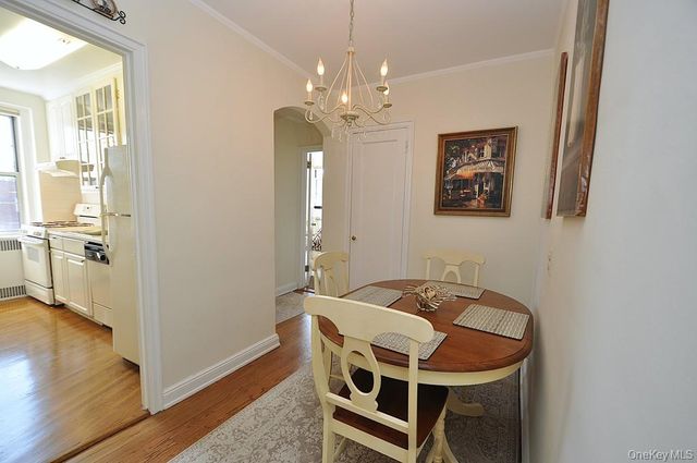 253 Garth Road 6F, Scarsdale, NY 10583