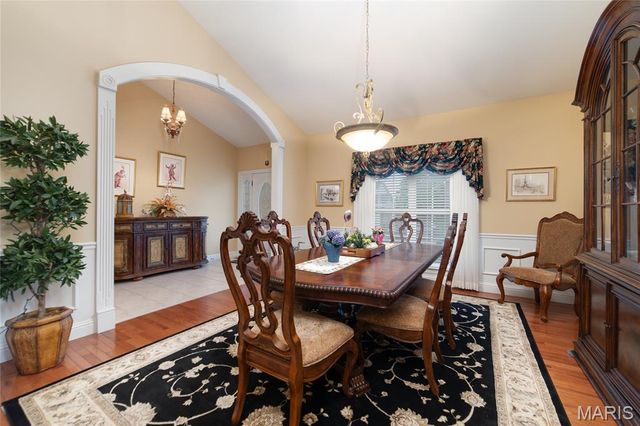 1156 Hollow Valley Court, St Charles, MO 63304