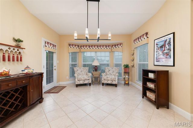 1156 Hollow Valley Court, St Charles, MO 63304
