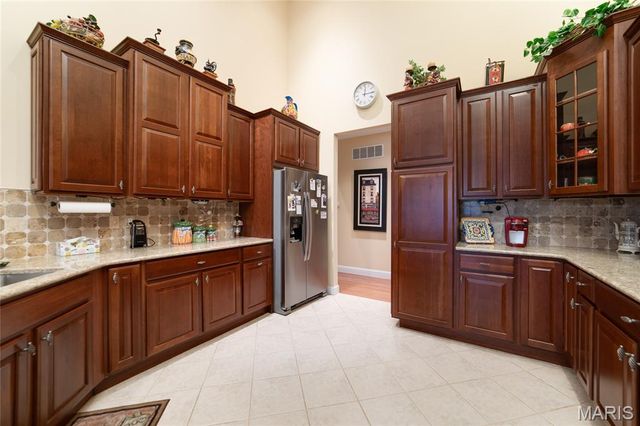 1156 Hollow Valley Court, St Charles, MO 63304