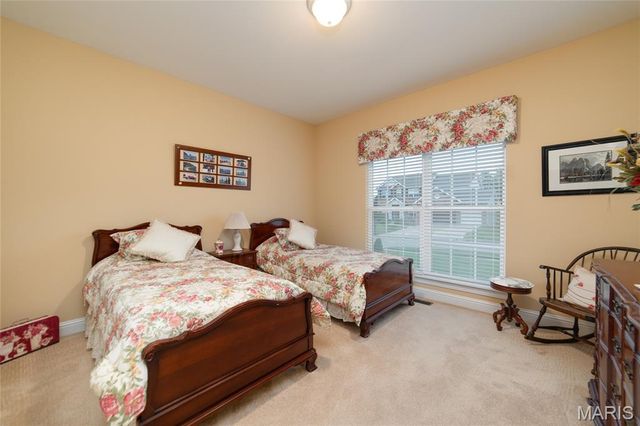 1156 Hollow Valley Court, St Charles, MO 63304