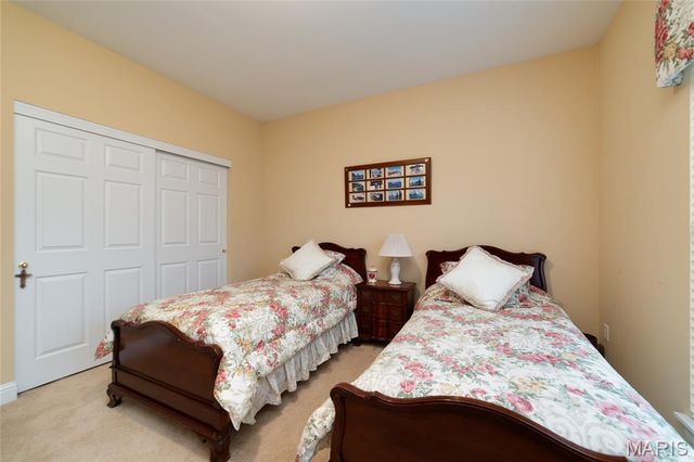1156 Hollow Valley Court, St Charles, MO 63304