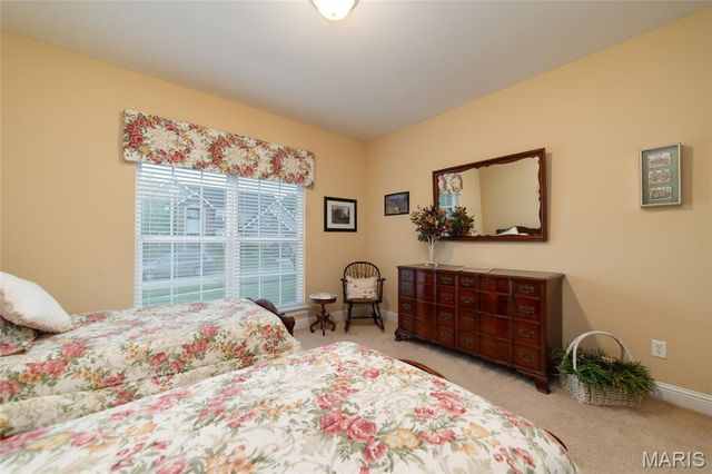 1156 Hollow Valley Court, St Charles, MO 63304