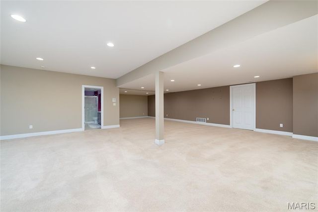 1156 Hollow Valley Court, St Charles, MO 63304
