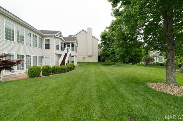 1156 Hollow Valley Court, St Charles, MO 63304