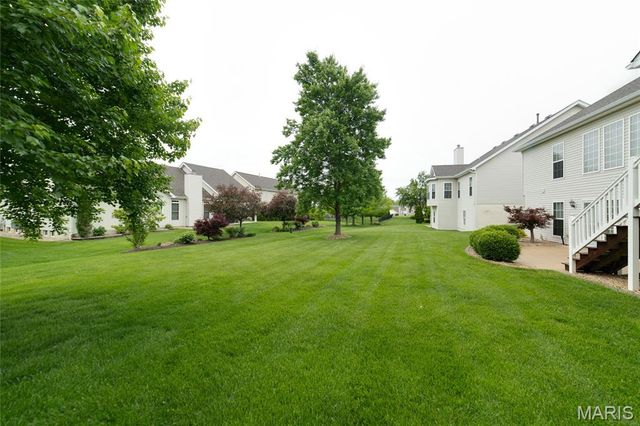 1156 Hollow Valley Court, St Charles, MO 63304
