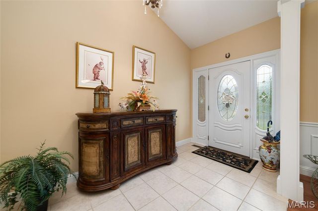 1156 Hollow Valley Court, St Charles, MO 63304