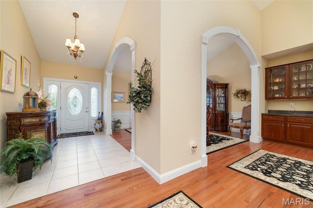 1156 Hollow Valley Court, St Charles, MO 63304