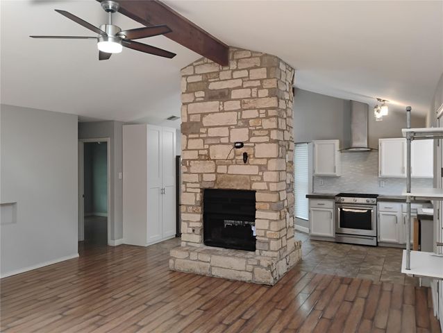 2018 Ramona CIR, San Marcos, TX 78666