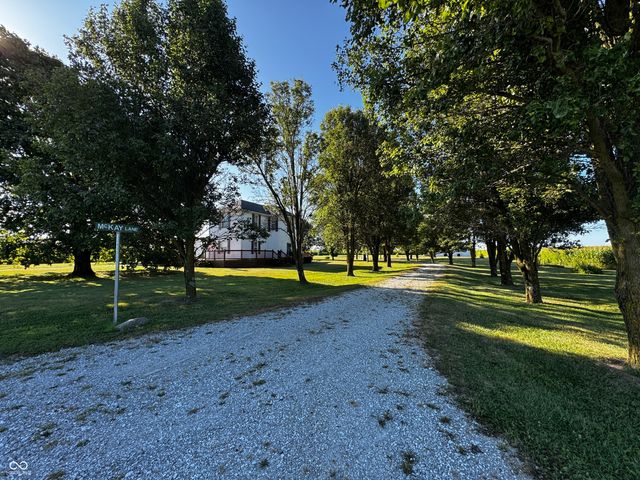 4517 E County Road 400 S, New Castle, IN 47362