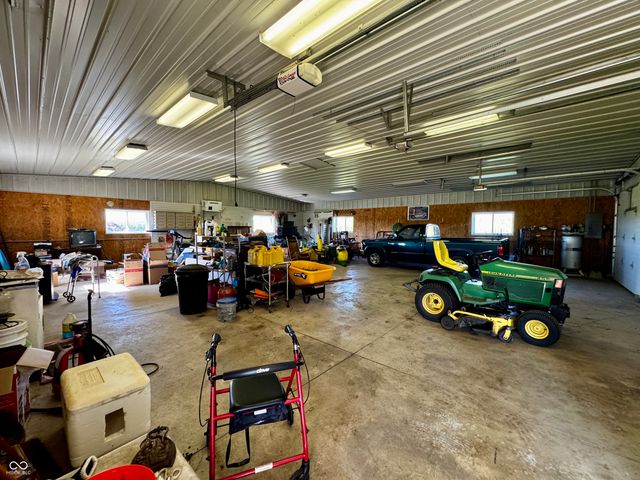 4517 E County Road 400 S, New Castle, IN 47362