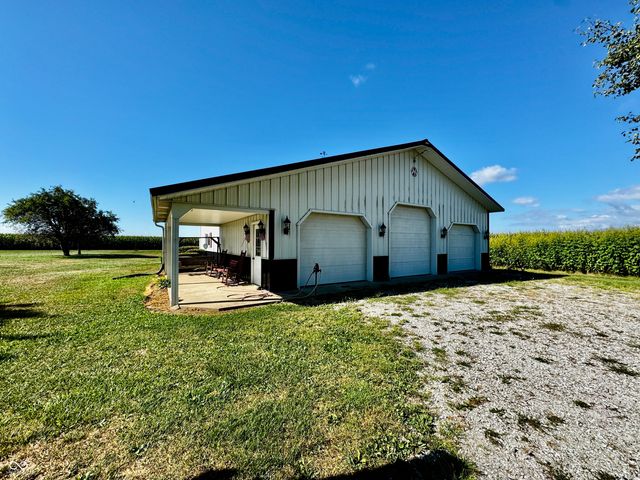 4517 E County Road 400 S, New Castle, IN 47362