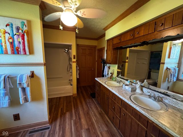 4517 E County Road 400 S, New Castle, IN 47362