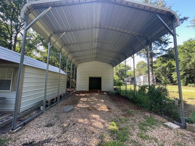818 SE County Road 2260, Corsicana, TX 75109