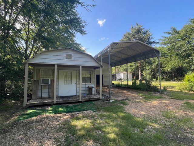 818 SE County Road 2260, Corsicana, TX 75109