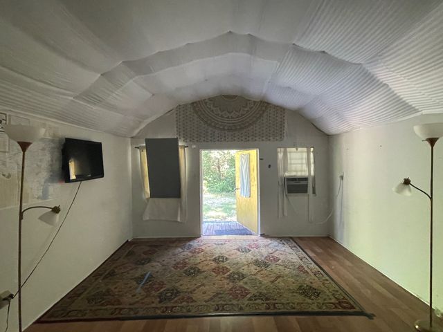 818 SE County Road 2260, Corsicana, TX 75109