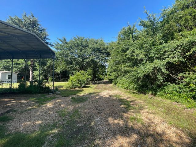 818 SE County Road 2260, Corsicana, TX 75109