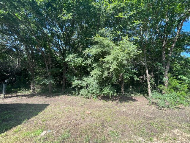 818 SE County Road 2260, Corsicana, TX 75109