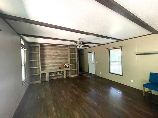 818 SE County Road 2260, Corsicana, TX 75109