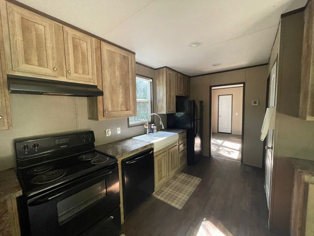 818 SE County Road 2260, Corsicana, TX 75109