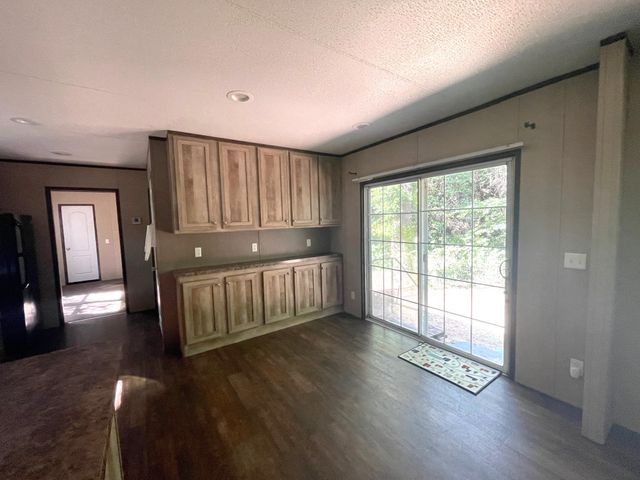 818 SE County Road 2260, Corsicana, TX 75109