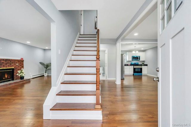 4 Dourland Road, Medford, NY 11763