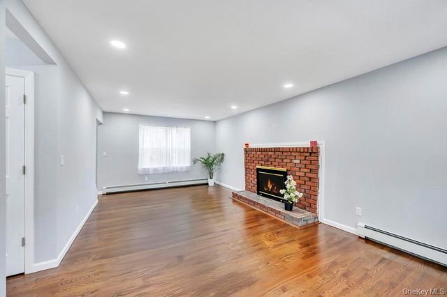 4 Dourland Road, Medford, NY 11763