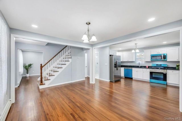 4 Dourland Road, Medford, NY 11763