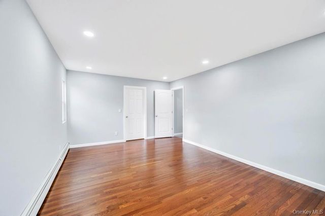 4 Dourland Road, Medford, NY 11763