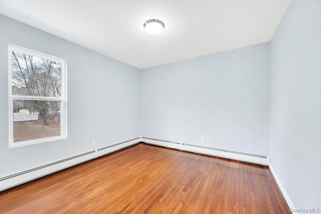 4 Dourland Road, Medford, NY 11763