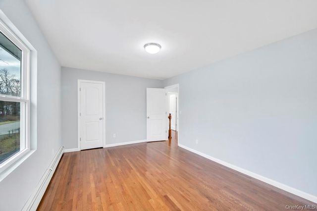 4 Dourland Road, Medford, NY 11763