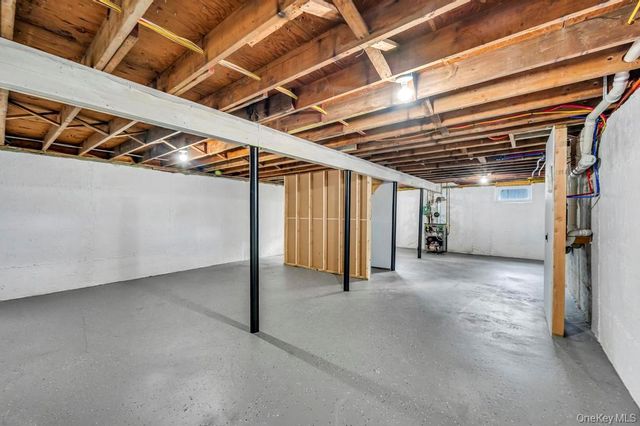 4 Dourland Road, Medford, NY 11763