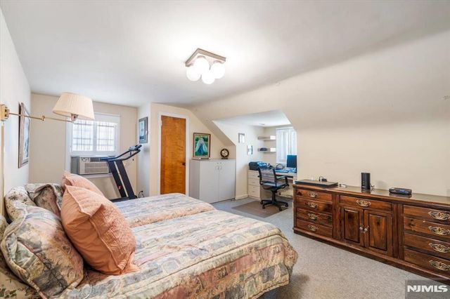 250 Briarcliffe Road, Teaneck, NJ 07666
