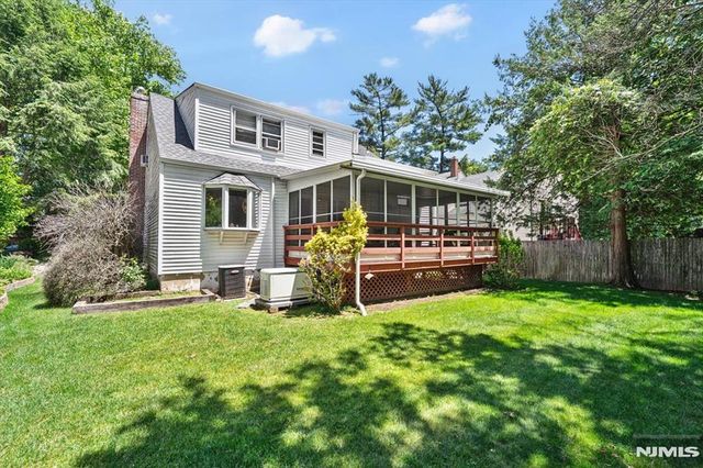 250 Briarcliffe Road, Teaneck, NJ 07666