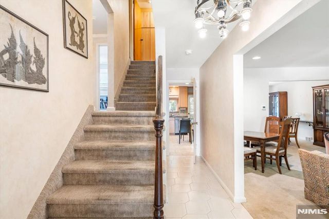 250 Briarcliffe Road, Teaneck, NJ 07666