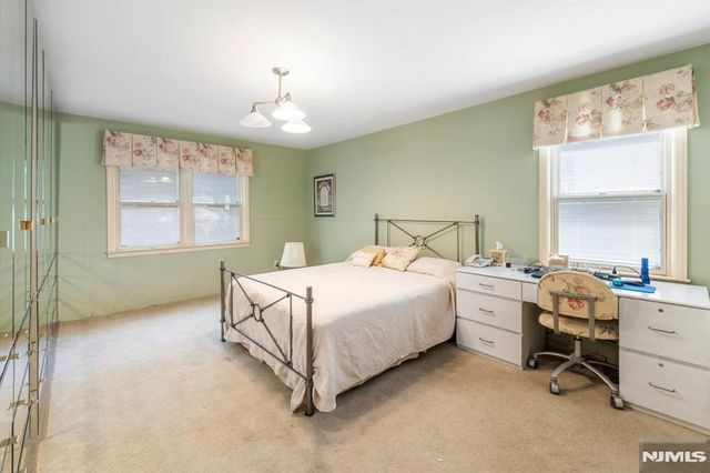 250 Briarcliffe Road, Teaneck, NJ 07666