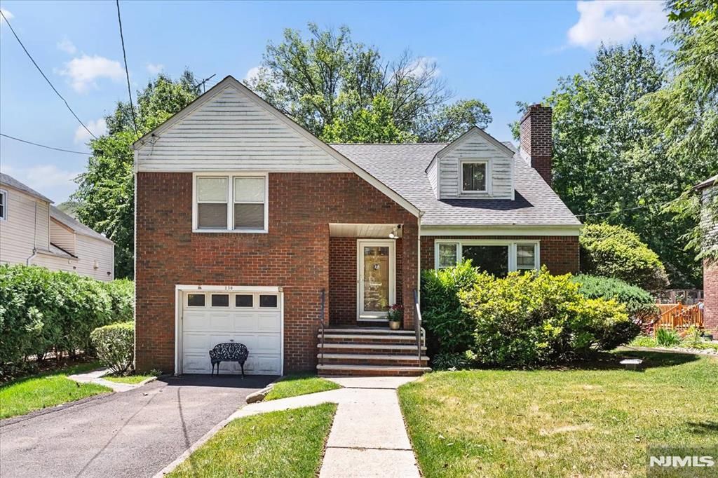 250 Briarcliffe Road, Teaneck, NJ 07666